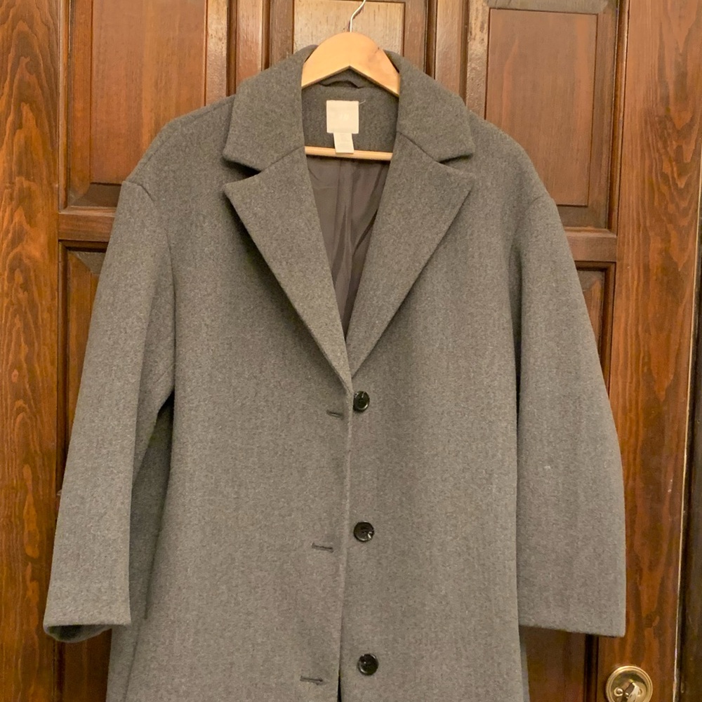 Women’s Winter Coat H&M.  Size L.  Brand New. Never worn.